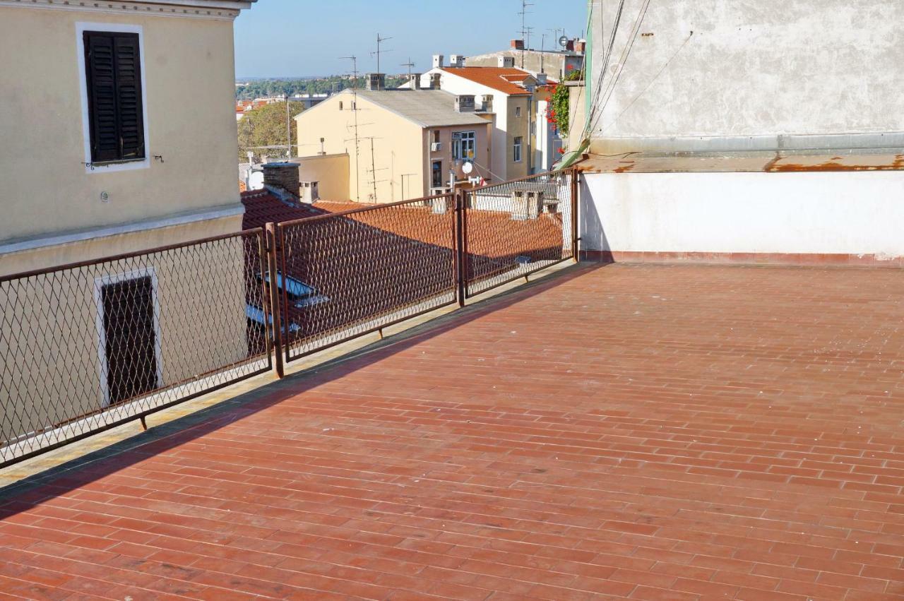 Apartments Epulon Pula Exterior foto