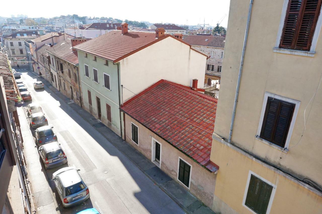 Apartments Epulon Pula Exterior foto